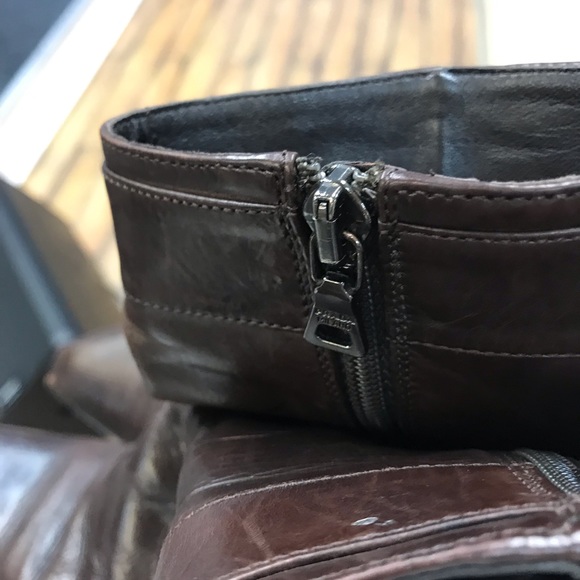 Boots - Picture 3 of 7